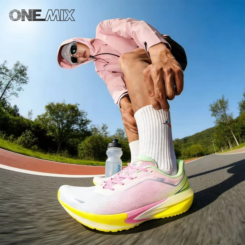 

ONEMIX Running Shoes for Men Super Light Outdoor Athletic Training Jogging Sneakers Anti Slip Wear-Resistant Walking Shoes