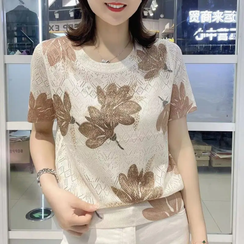 Women Summer Fashion Loose Vintage Printing Hollow Out O-neck Short Sleeve T-Shirt Women Clothes Casual Appear Thin Trend Tops