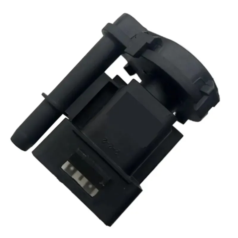 DC31-00105B B13-5AE12120 Replacement Parts For Dryer Clothes Drainage Pump