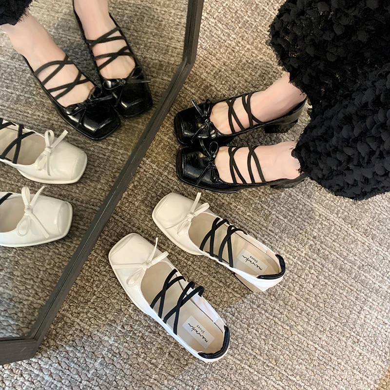 

Новинка 2025, женские винтажные туфли Мэри Джейн на массивном каблуке, осенние балетки с эластичной лентой и бантом, с неглубоким носком и квадратным носком