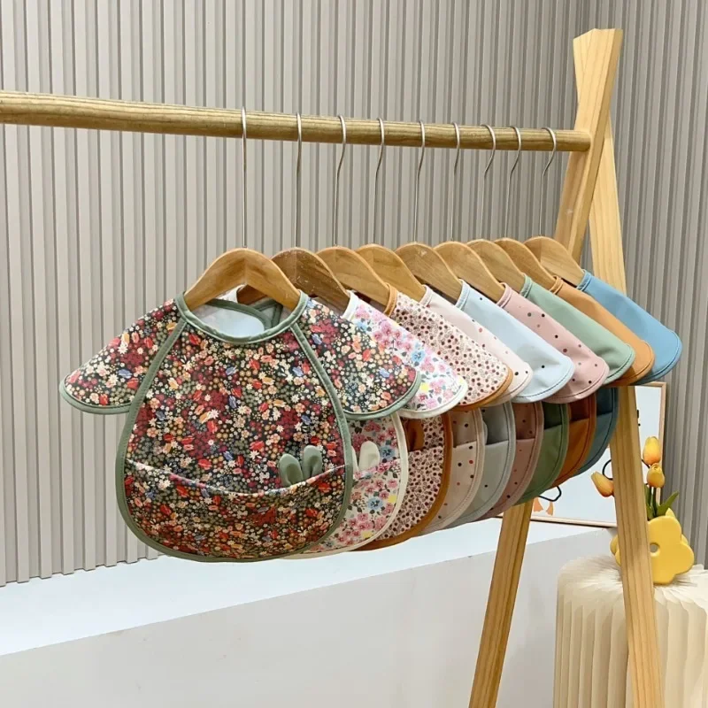 Baberos impermeables para bebé, babero de comida para recién nacidos con dibujos animados para niñas y niños, Baberos antisuciedad para Saliva, delantales de alimentación sin mangas para niños