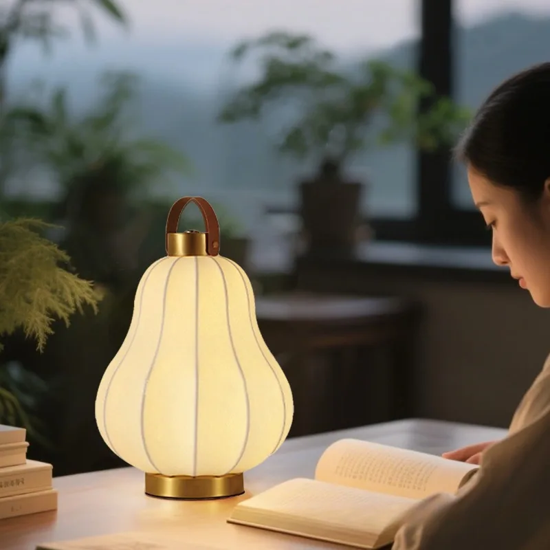 Шелковая настольная лампа, средневековая спальня во французском стиле ретро, новая атмосфера, дизайнер в стиле ваби-саби, прикроватная лампа для главной спальни, элитный класс