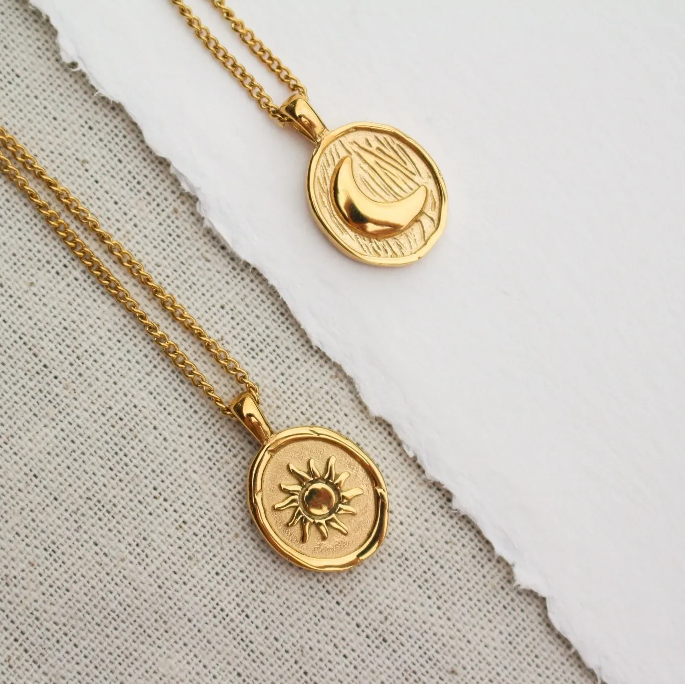 Retro Waterproof Stainless Steel Sun Moon Oval Pendant Necklace for Women Trendy 18K Gold Plated Striped Necklaces Charm Jewelry