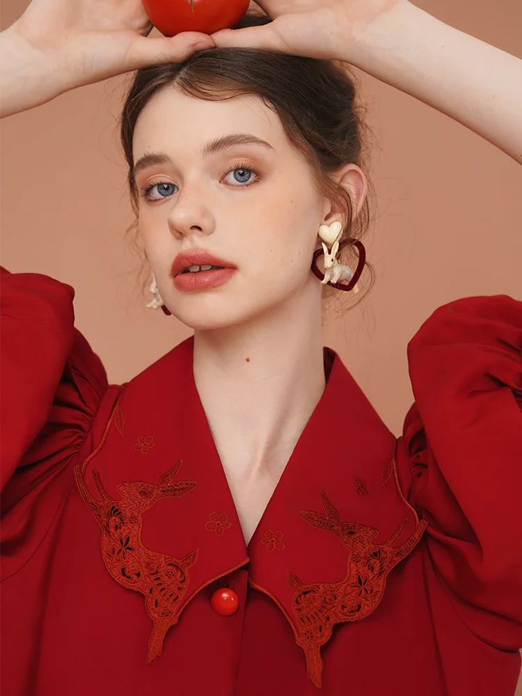 Spring Summer Original Design Women Vintage Hollow Out Running Bunny Rabbits Embroidered Collar Shirts/Blouses