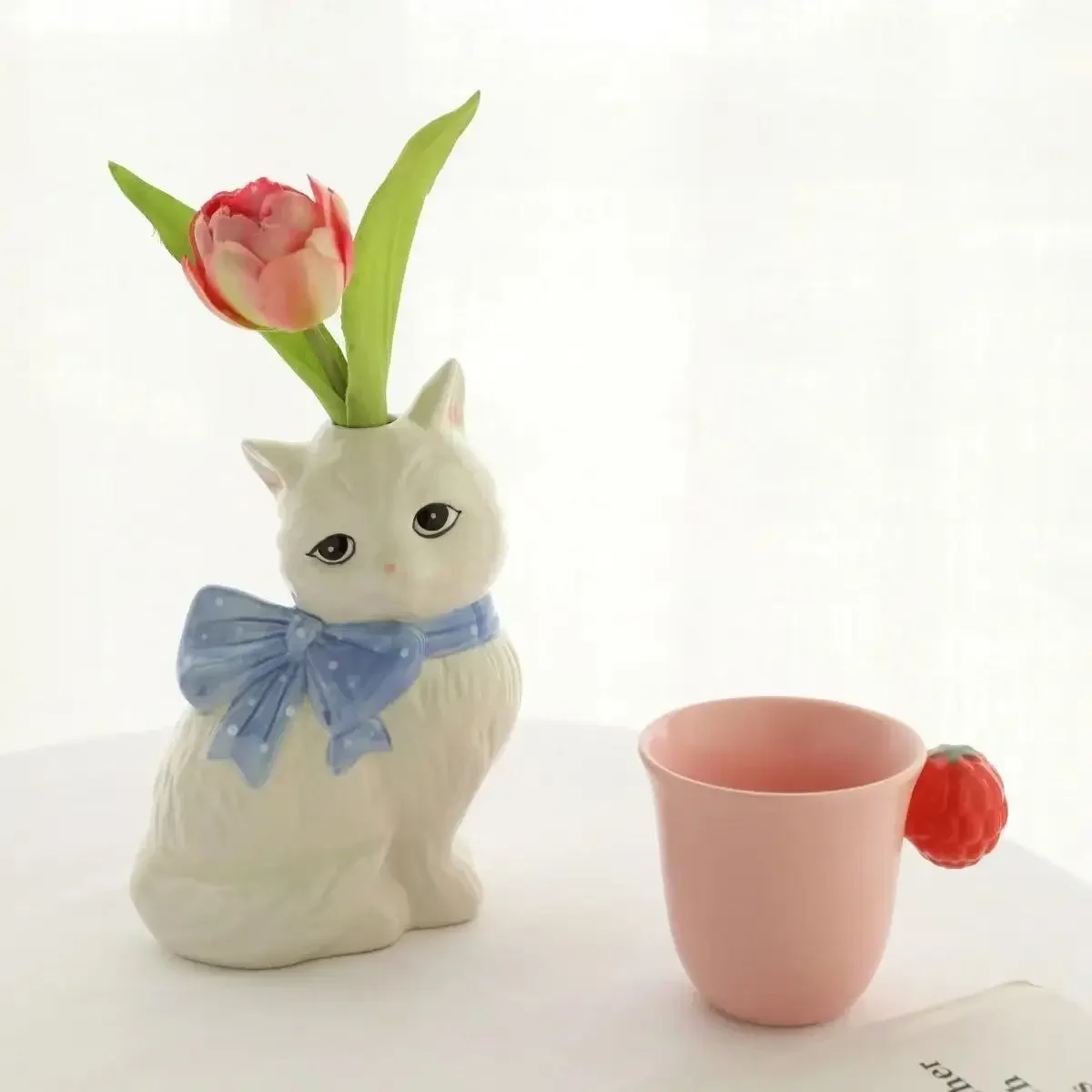 Simulation White Cat And Black Cat Shaped Ceramic Vase For Flower Cartoon Creative Vases Flowers Cachepot Room Decoration