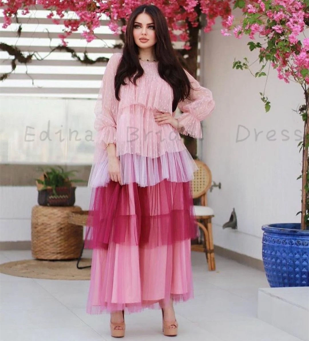 Women's Ruffles Tiered Prom Dresses for Juniors Tea-Length Pink Tulle A-Line Evening Dress with Long Sleeve Scoop Neck vestidos