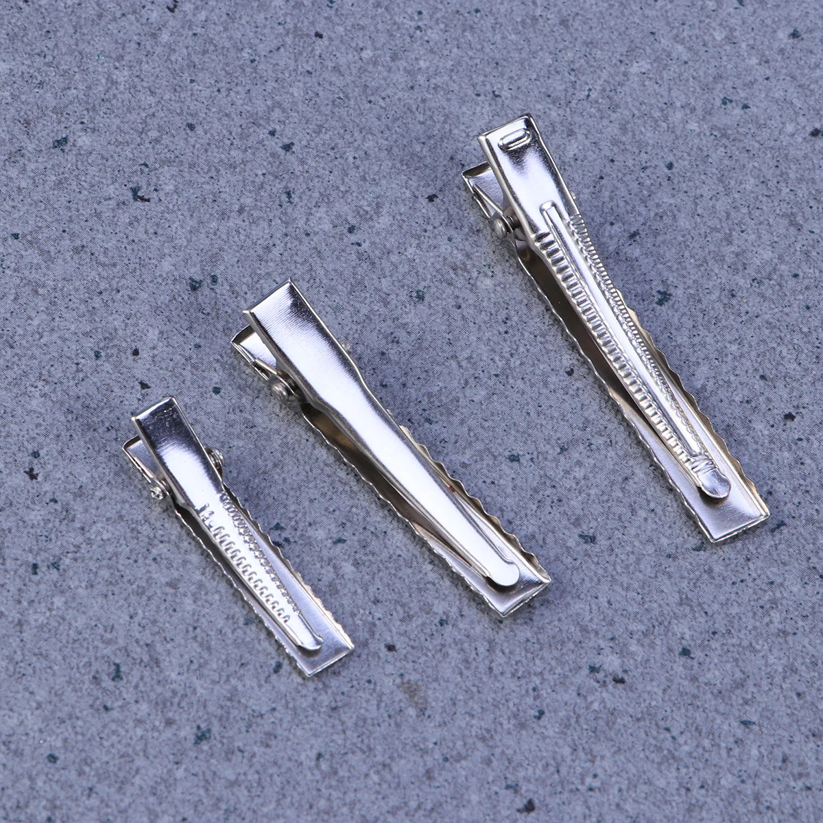 

30 Pcs Hairpin Bow Accessories Durable Stainless Steel Alligator Clips for Women Salon DIY Hair Clip Small