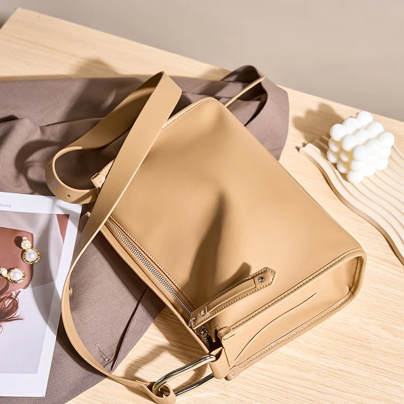 2023 Luxury Fashion Design Women\'s Shoulder Bag Cowhide Tote Handbag for Ladies Female Large Capacity Crossbody Messenger Pack