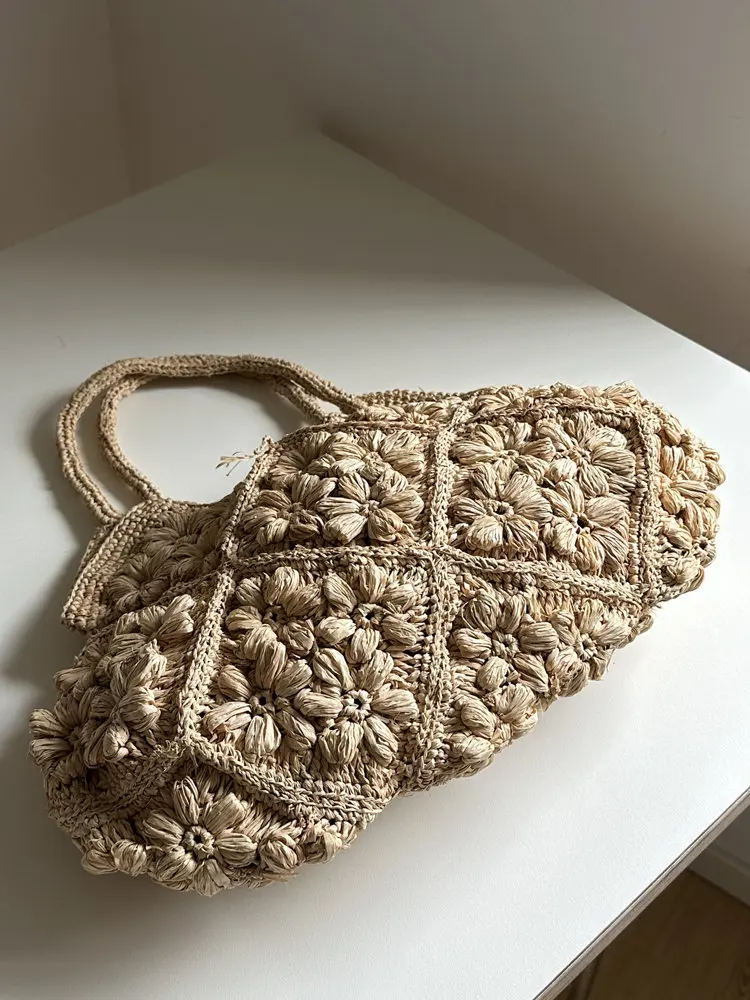 Summer French Romantic Crochet Flower Bag Handwoven Raffia Handbag Ladies Large Capacity Shoulder Bag Vacation Bag for Women