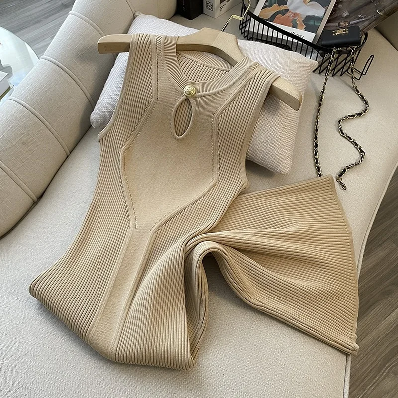 Vestido de punto sin mangas de seda helada con diseño hueco coreano, estilo chic, adelgazante, largo midi por encima de la rodilla, estilo para ir al trabajo, cuello redondo