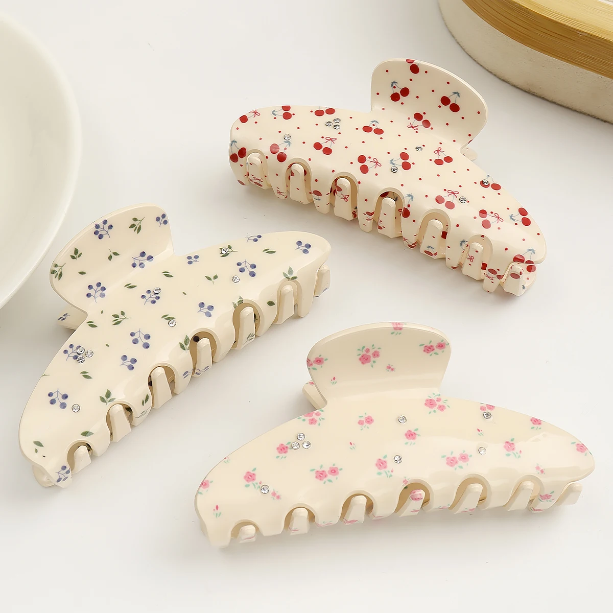 

Высококачественные заколки с принтами в виде звезд и бриллиантов, аксессуары для волос из ацетата, зажимы для волос, заколки-полузаколки, изысканные украшения для волос.