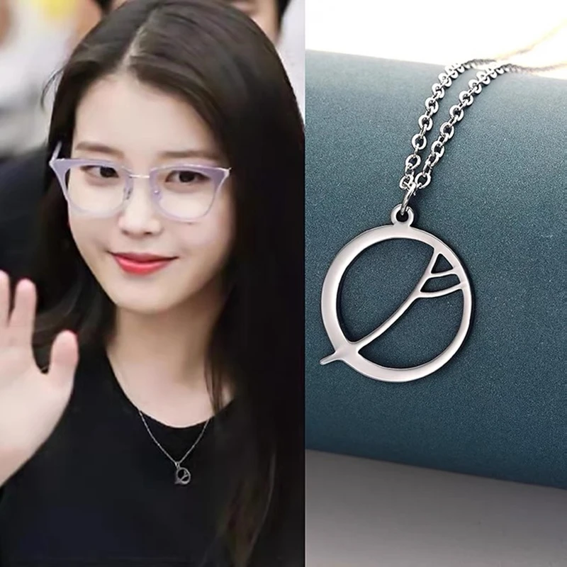 Korean drama Deruna Hotel IU Lee Ji eun Same Gift Pendant Gift Full Moon Necklace