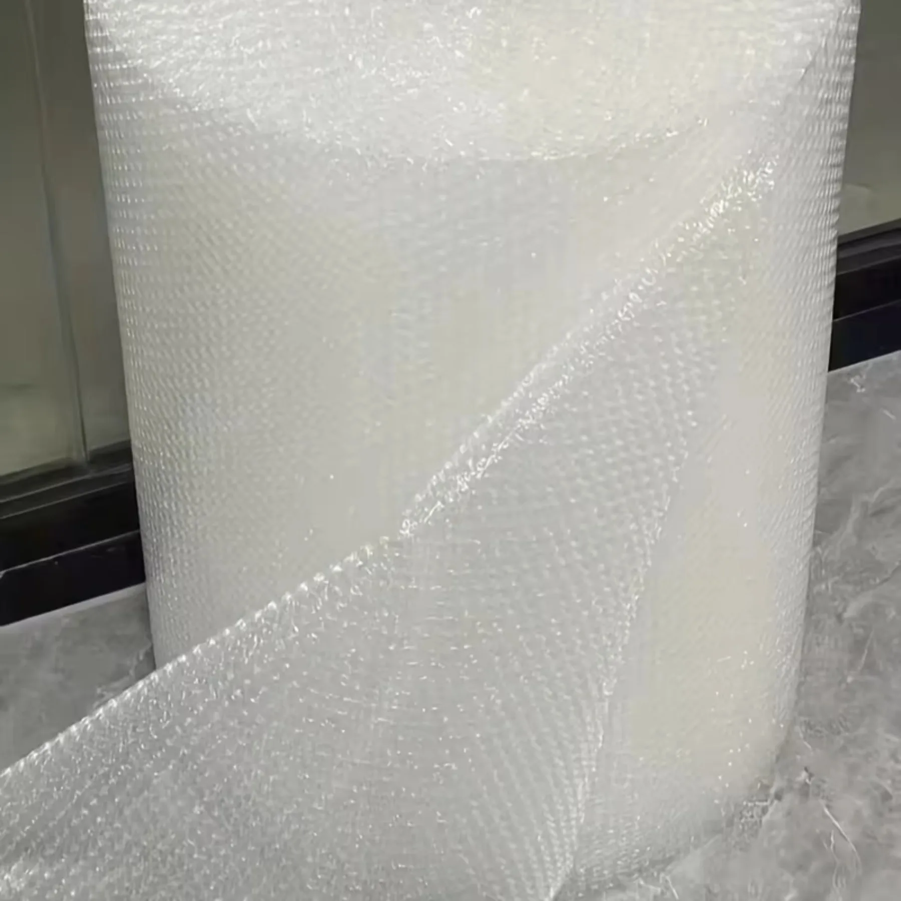 Shockproof Foam Wrap Packaging Film, Clear Cushion Anti‑Collision Shock Absorbing Foam for Shipping Logistics Goods Packaging