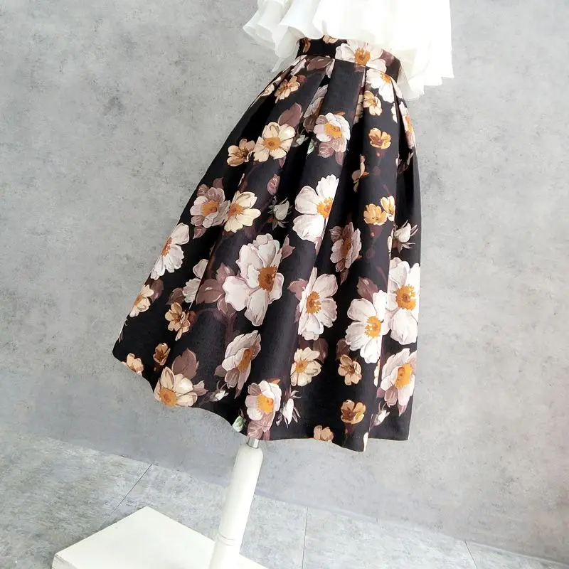 2025 printed new fluffy  high waist and thin  floral foreign style long  four seasons wear skirt retro autumn