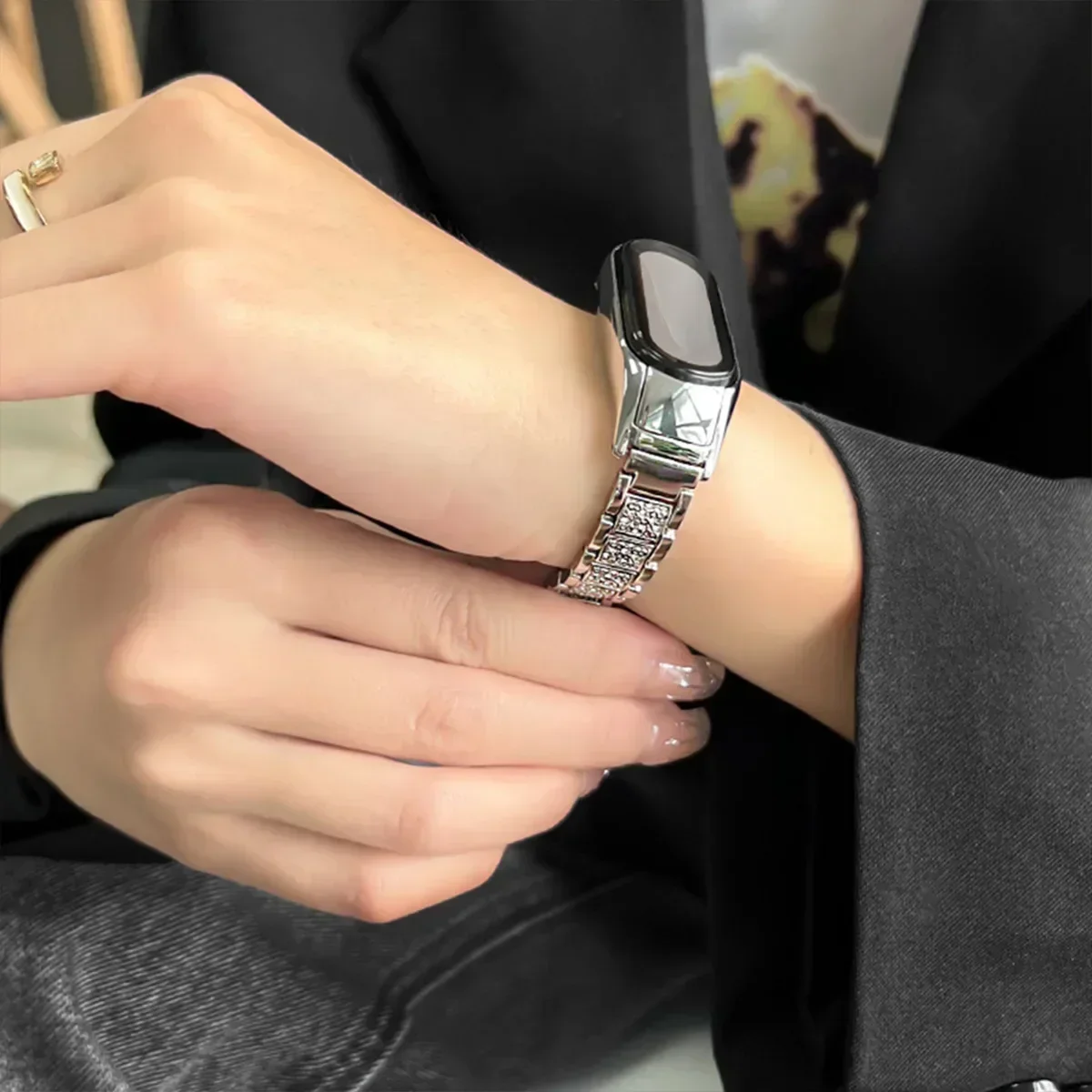 Cinturino in metallo per Xiaomi Mi Band 8 7 6 5 4 3 cinturino cinturino di ricambio per cinturino in acciaio inossidabile con diamante pieno di lusso Glitter