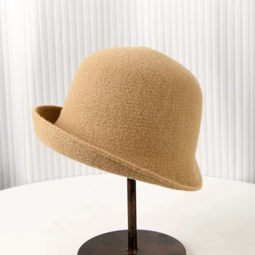 Neuer Fischerhut für Mütter im britischen Stil mit gerollter Krempe für Damen. Vielseitiger Hut mit kurzer Krempe und stilvollem Look – Detail 2