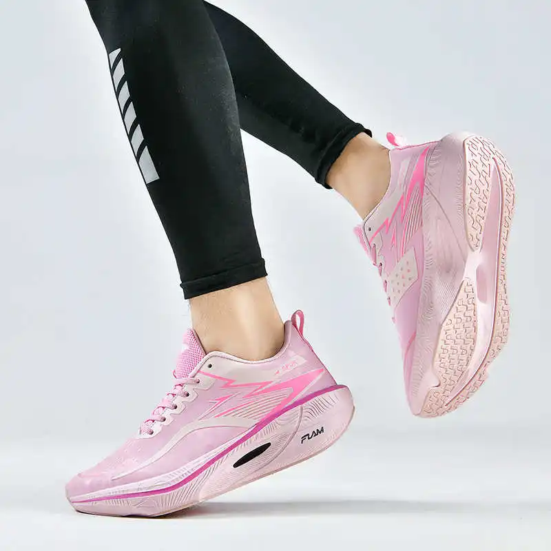 أحذية حمراء ذات طرف مستدير من الدانتيل أحذية رياضية نسائية منسوجة أحذية رياضية بيضاء للنساء أحذية رياضية للركض Hypebeast أحذية نسائية أنيقة