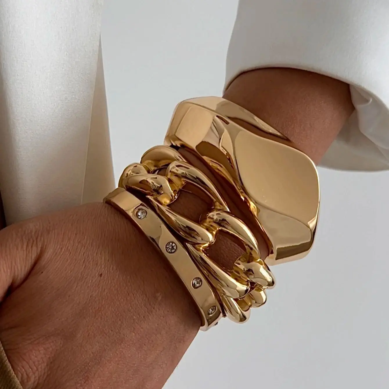 

KunJoe Vintage Geometric Stripe Wide Cuff Bangles for Women Punk Gold Color Chunky Open Spring Bangles Men Big Bracelet Jewelry