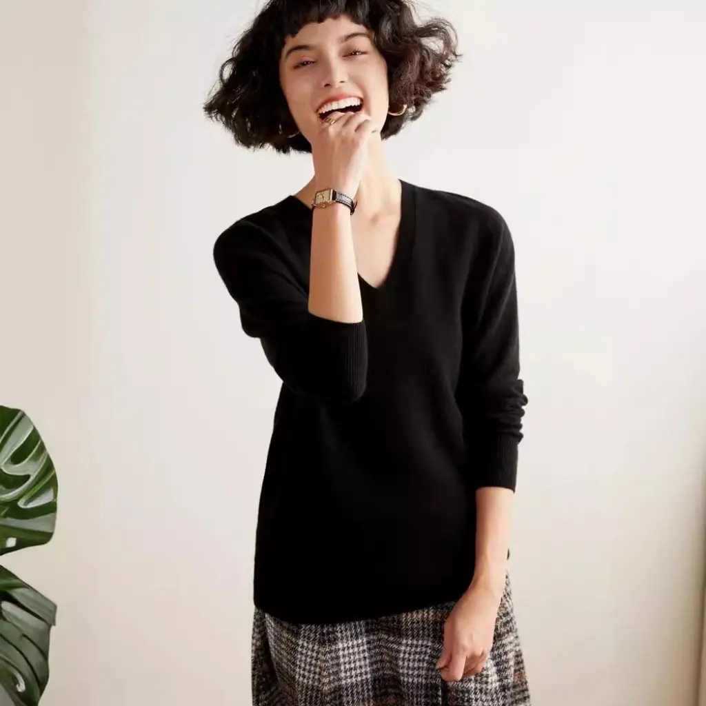 

Women's V-neck Cashmere Sweater Long Sleeve Pullover Knitted Base Shirt Autumn Winter New First-Line Clothing