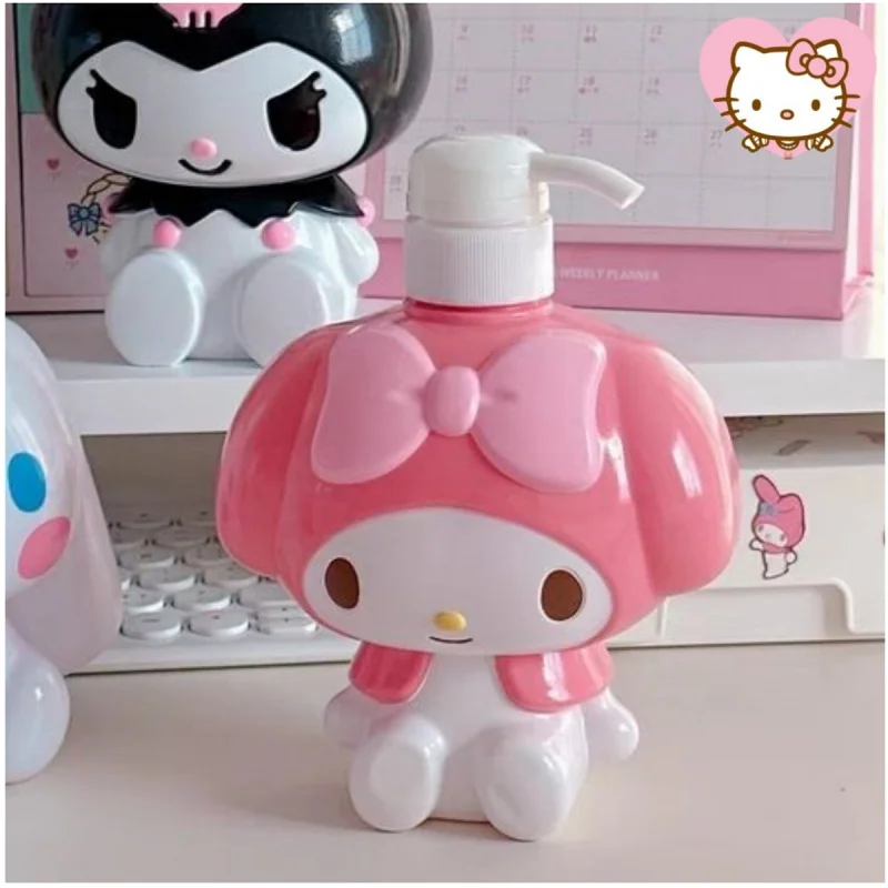 Botella de champú de hello kitty kawaii kuromi Sanrio, botella de prensa de gel de ducha linda, botella vacía grande, muñeca de anime, artículos para el hogar