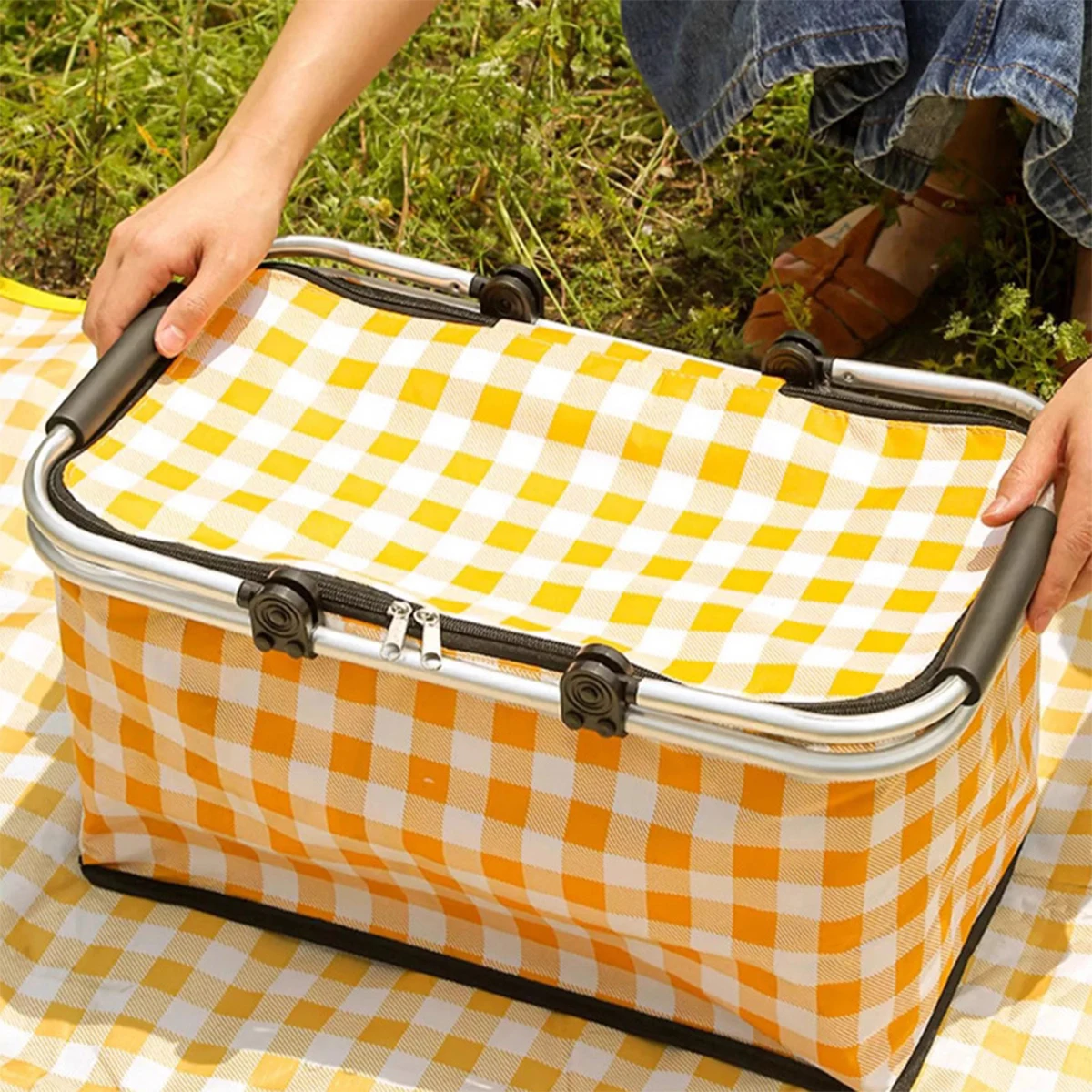

Insulated Picnic Basket Foldable Ice Pack Ice Basket Outdoor Thermal Handheld Storage Basket For Camping, Car Insulated Ice Bask