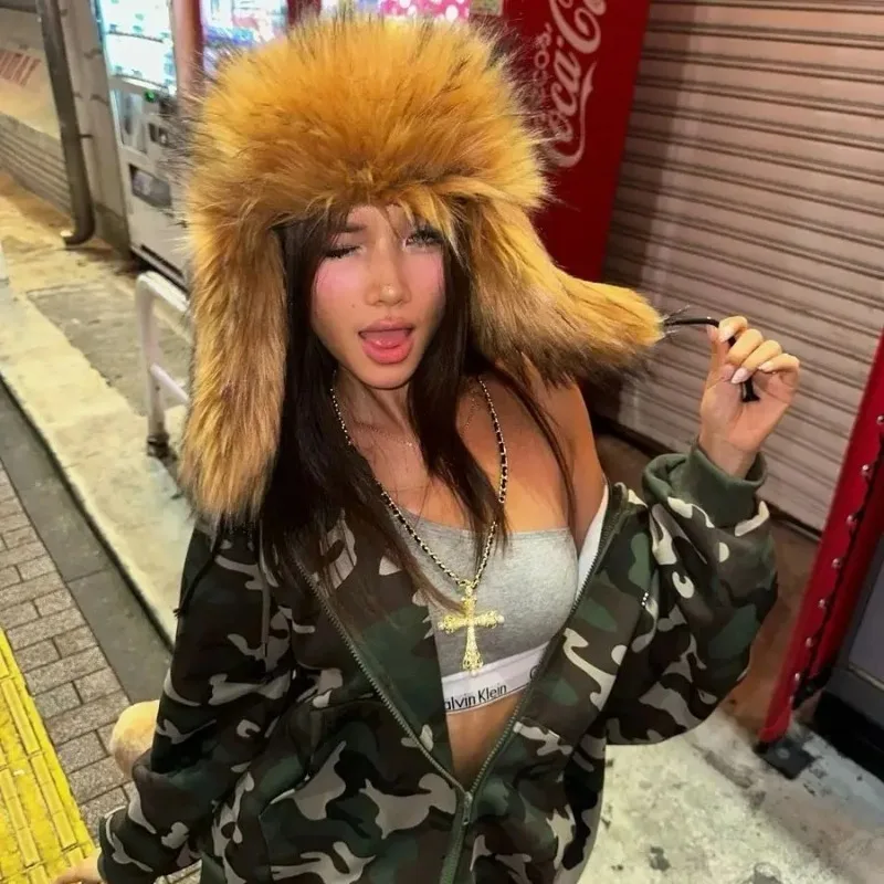 

Ins Fashion Fluffy Popular Russian Bomber Hats Women Round Pilot Hat for Men Faux Raccoon Fur Beanies Artificial Fox Winter Hat