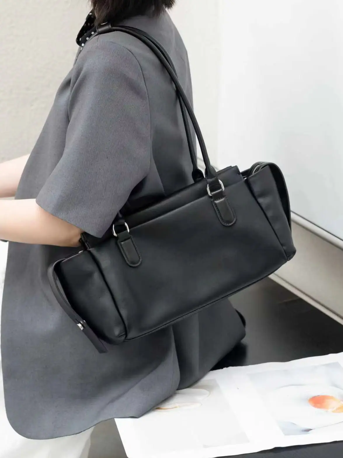 

Genuine Grade Leather Women's Shoulder Large Bags Luxury Designer Brand Tote Female Soft Cowhide Underarm Bag for Woman Handbag