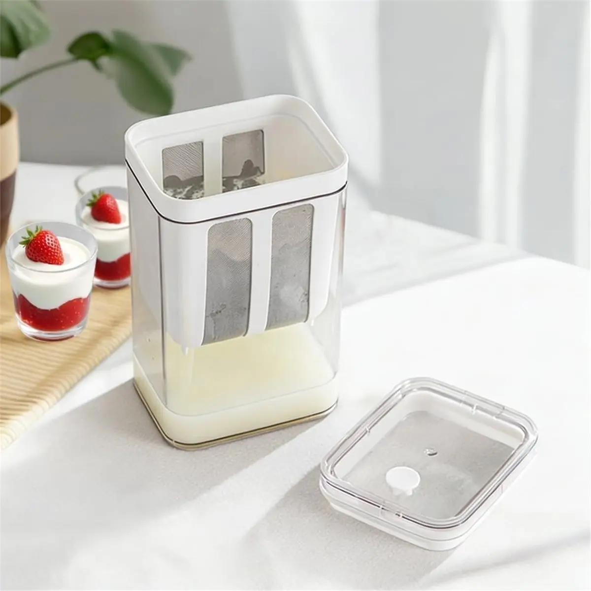 PHONE&GEAR Yogurt Strainer for Greek Yogurt, 1.16 Qt (0.29 Gal/1100 ML) Container with 0.55 Qt Filter Basket