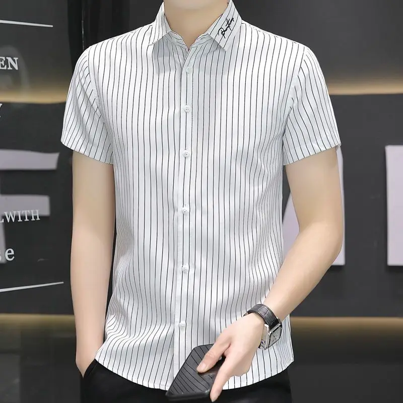 

Men's White Black Striped Short Sleeve Shirt Turn Down Collar Slim Fit Casual Button Down Top With Embroidery