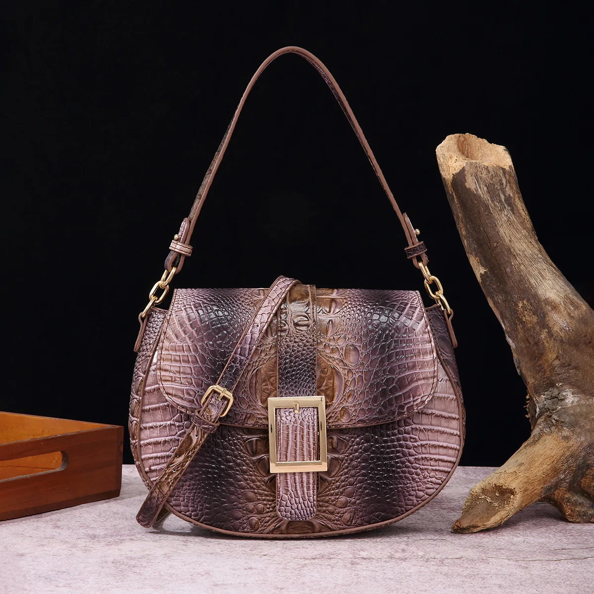 

Fashion Crocodile Pattern Messenger Bags High Quality Women's New Pillow Leather Satchel Versatile Shoulder Retro Crossbody Bags