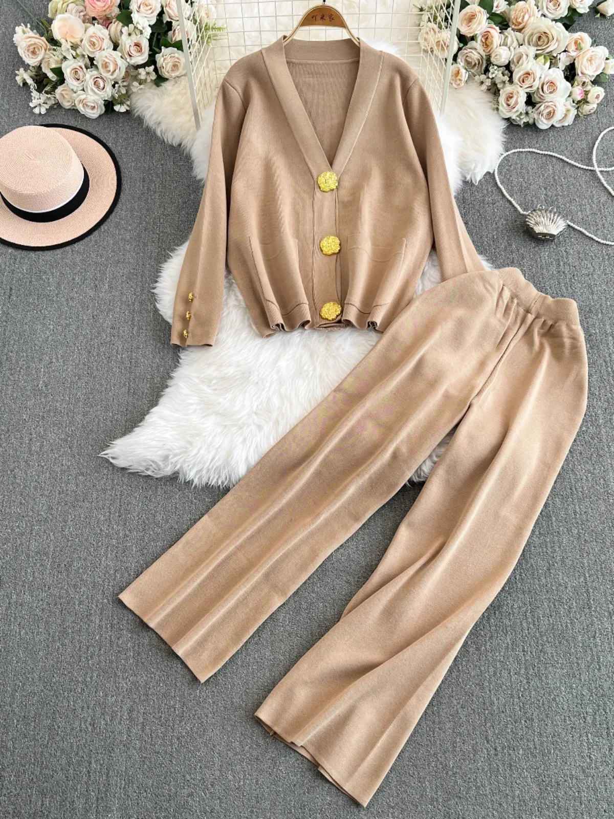 

Women Casual Street Party Style Set Autumn Small Knitt Metal Buckle Cardigan High Waist Wide Leg Pants Two-piece Set for Women