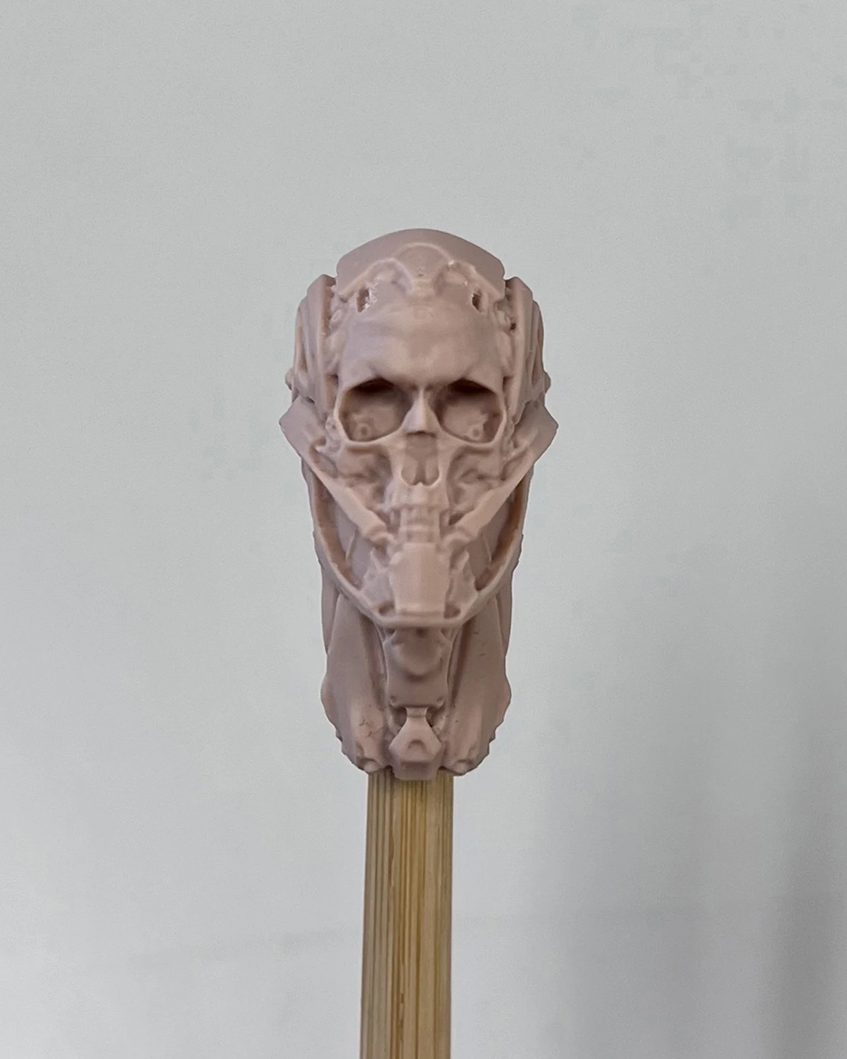

1/12 Scale Unpainted Biochemical Skull Soldier Head Carving Sculpt Model Toys