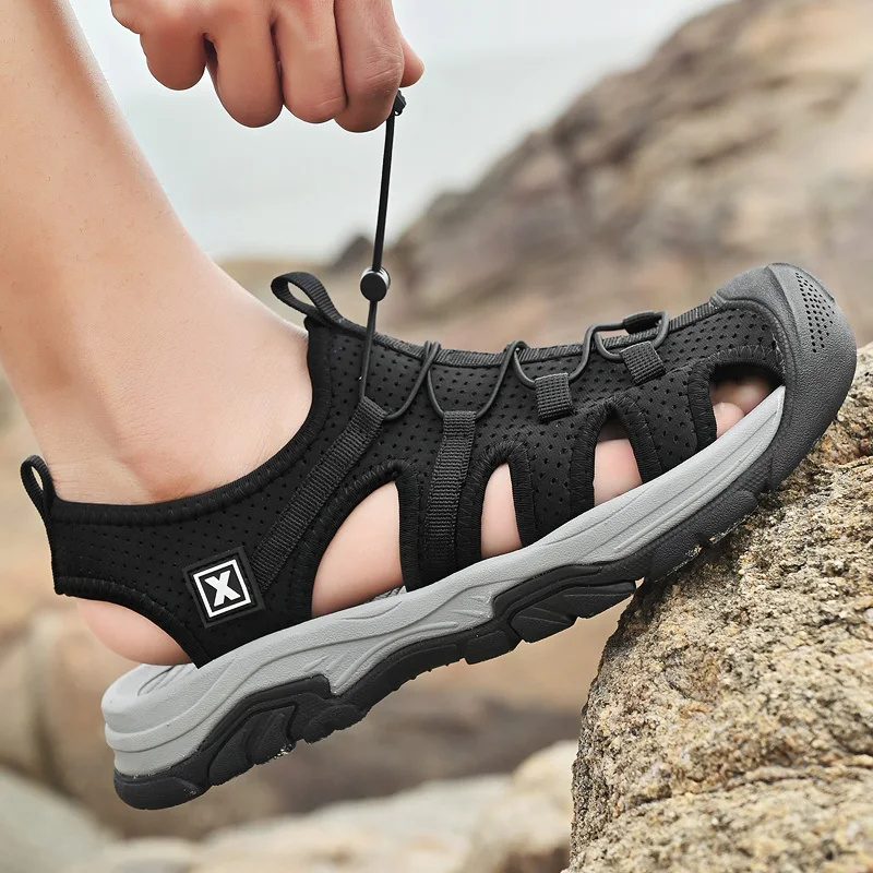 Summer Men's Sandals Outdoor Closed Toe Hiking Sandals Casual Beach Walking Slippers Lightweight Travel Breathable Wading Shoes