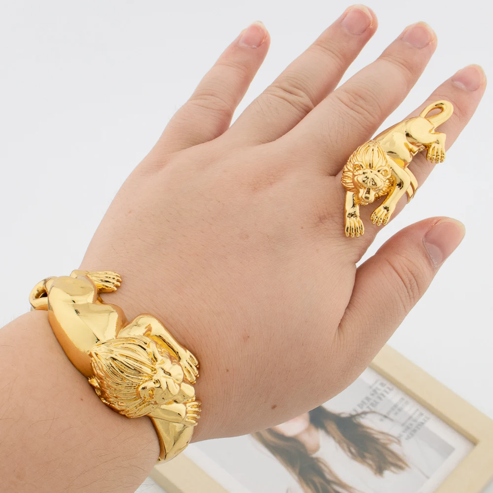 Dubai Gold Color Bangle with Ring Set for Party 18k Gold Color Hand Bangle Cocktail Ring Set for Engagement Jewelry Accessories