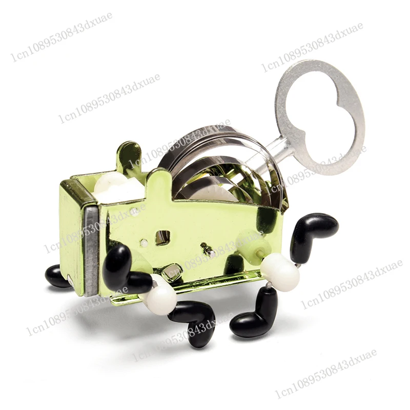 

Spot American Kikkerland Creative Clockwork Dog, Happy Puppy Pea Wind Up Lively Hook