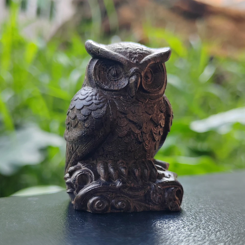 1.8 Inch Owl Figurine on a Wood Carved Log, Animal Theme, Suitable for Study Room, Party Decoration, Fireplace, Indoor Decorations, Men's Gift, Desktop Decoration, Back-To-School Season Gift