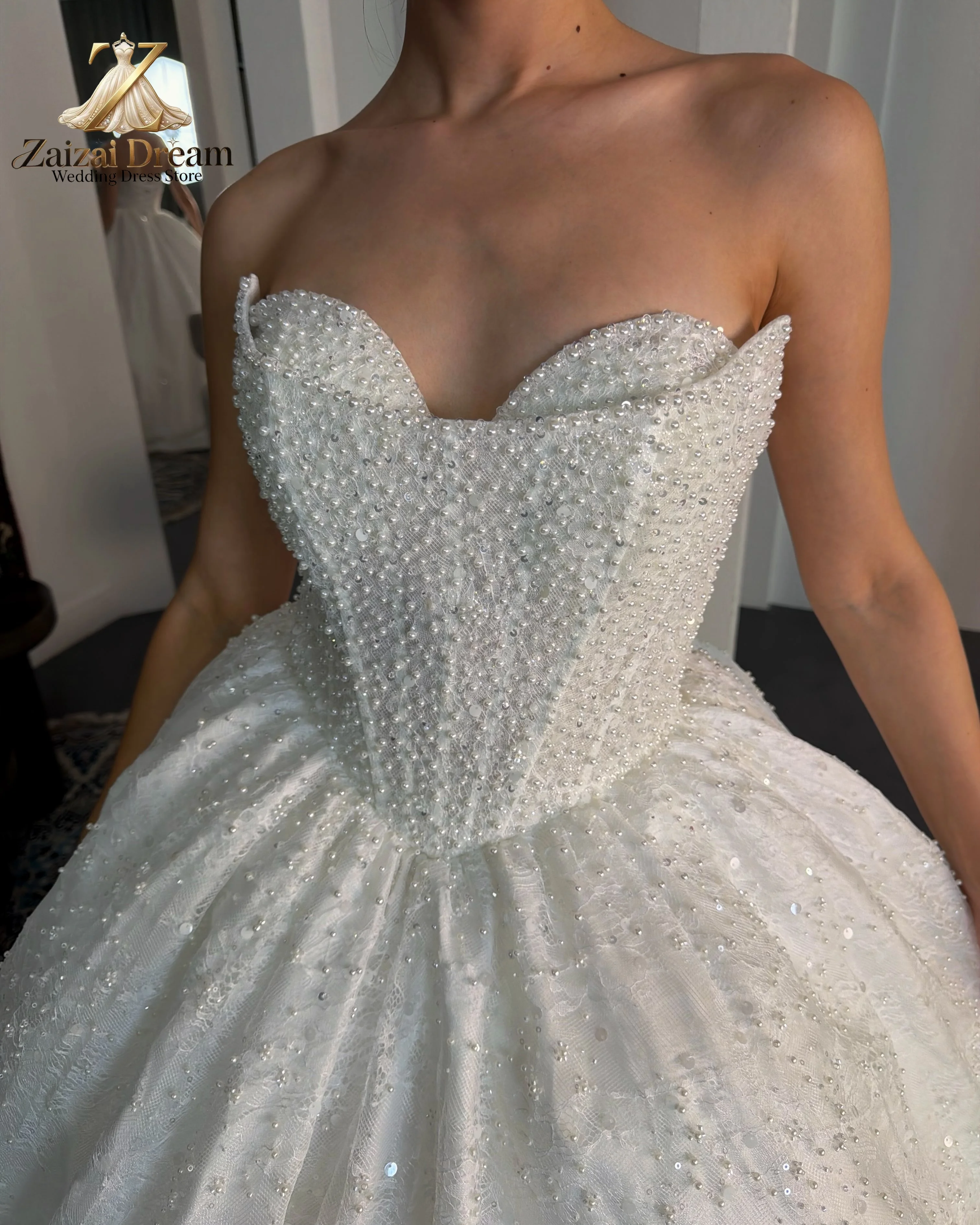 Customized Sparkly Crystal Wedding Dresses Sweetheart Neckline Beaded Puffy Ball Gown with Long Train Vestidos De Novia