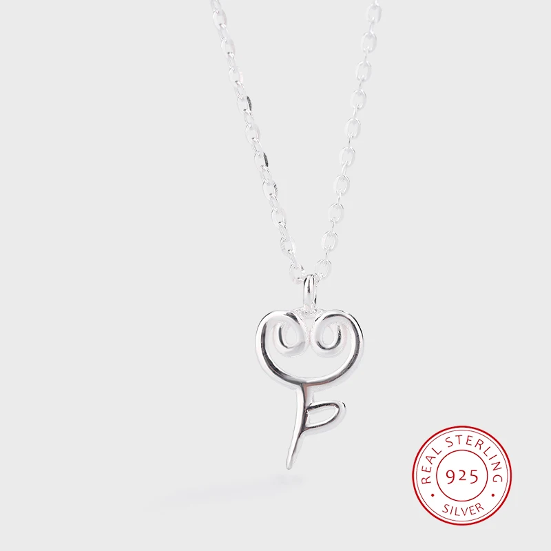 

Creative and Cute Authentic S925 Silver Hollow Simple Small Flower Ladies Exquisite Necklace