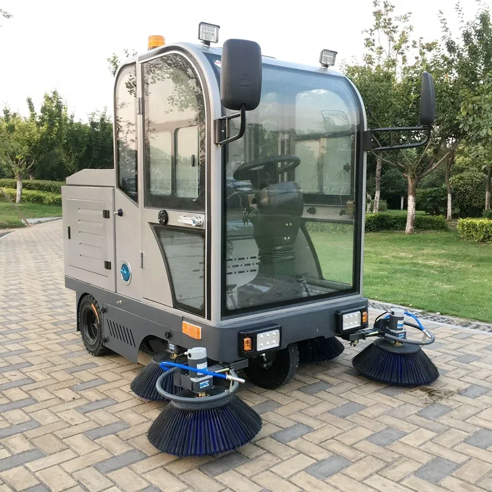 YG Customized Full Closed Electric Big Street Sweeper Car Ride On Floor Sweeper Artificial Turf Cleaning Machine Floor Sweeper