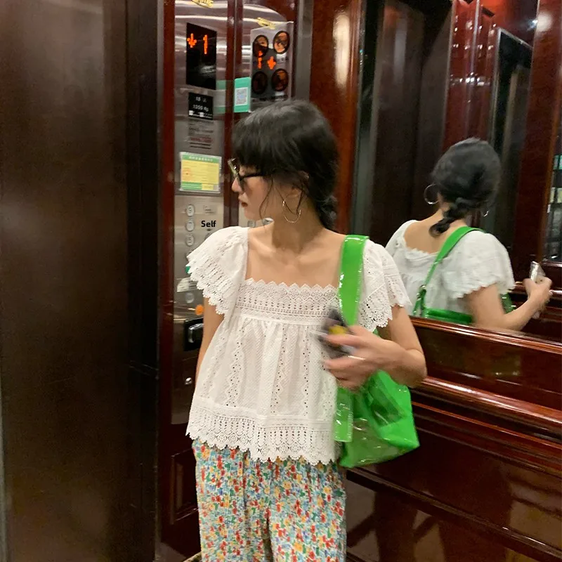 

Белая кружевная женская блузка с квадратным вырезом и ажурными вставками, новинка 2025 года, дышащая, свободного кроя, с коротким рукавом, из смесового хлопка и полиэстера