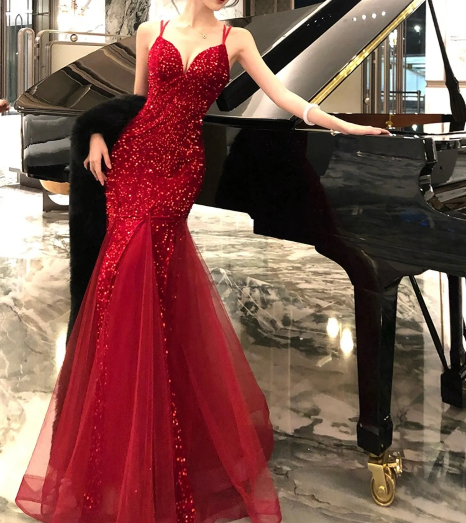 Rode Bling Pailletten Jurk Vrouwen Mesh Patch Backless Mouwloze Elegante Maxi Vestidos Bodycon V-hals Spaghetti Kleding Dame