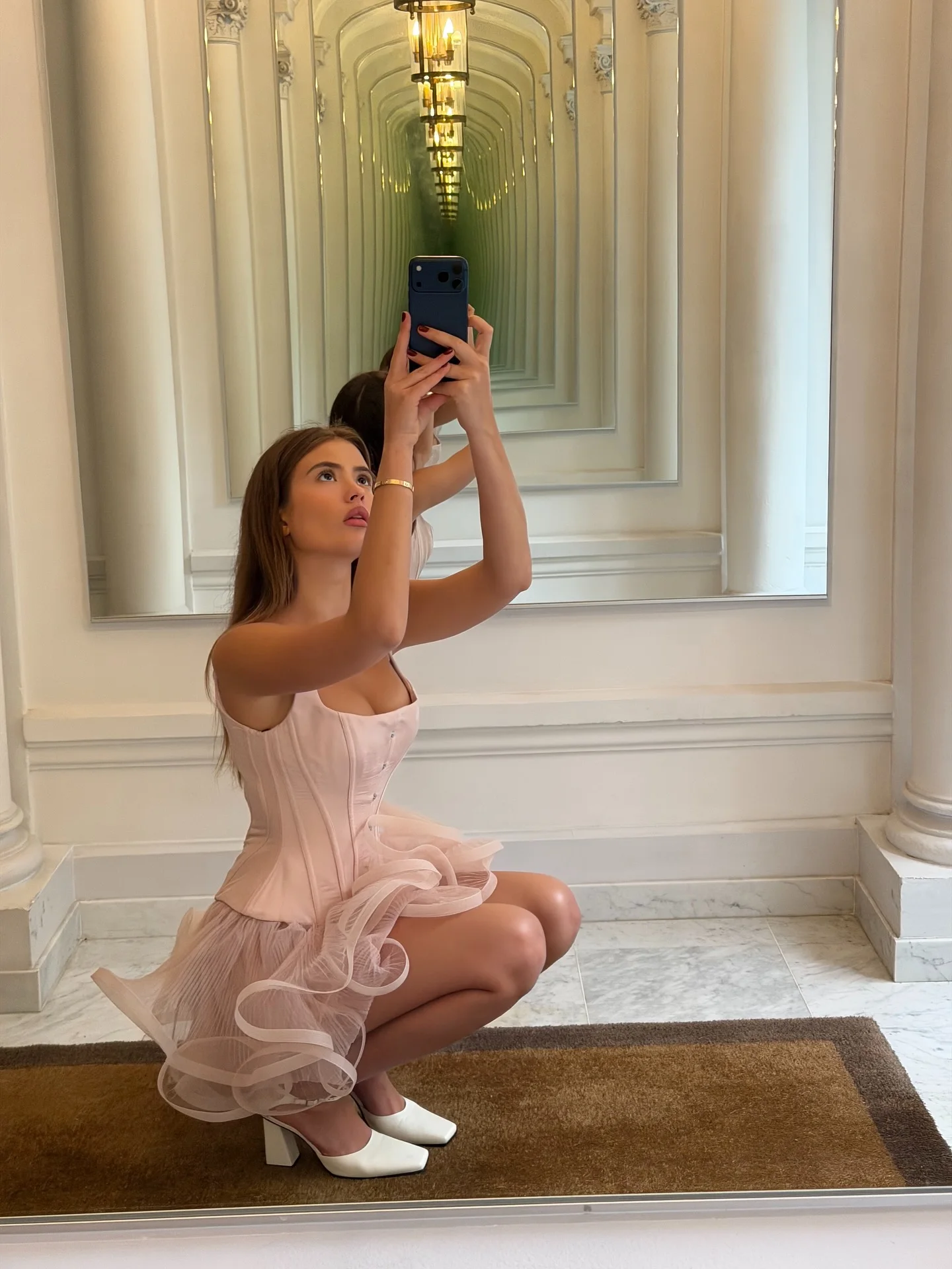 Roze korte korsetjurk vierkante hals spaghettibandjes tule rok zomerfeestjurk boho chic mini-lengte stijl outfit dames