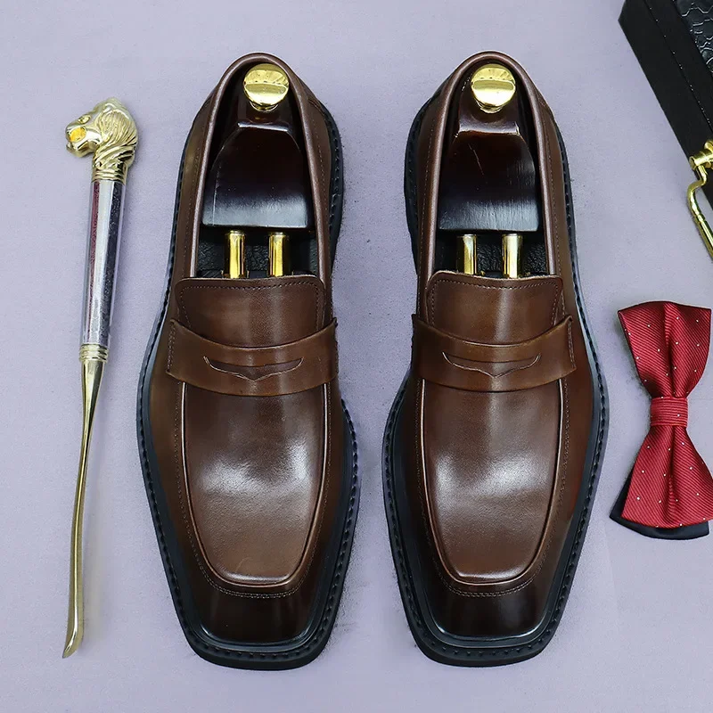 

Мужские кожаные туфли с квадратным носком, деловой стиль, мягкая кожа, толстая подошва, повседневные, британский стиль, натуральная кожа, с кисточками