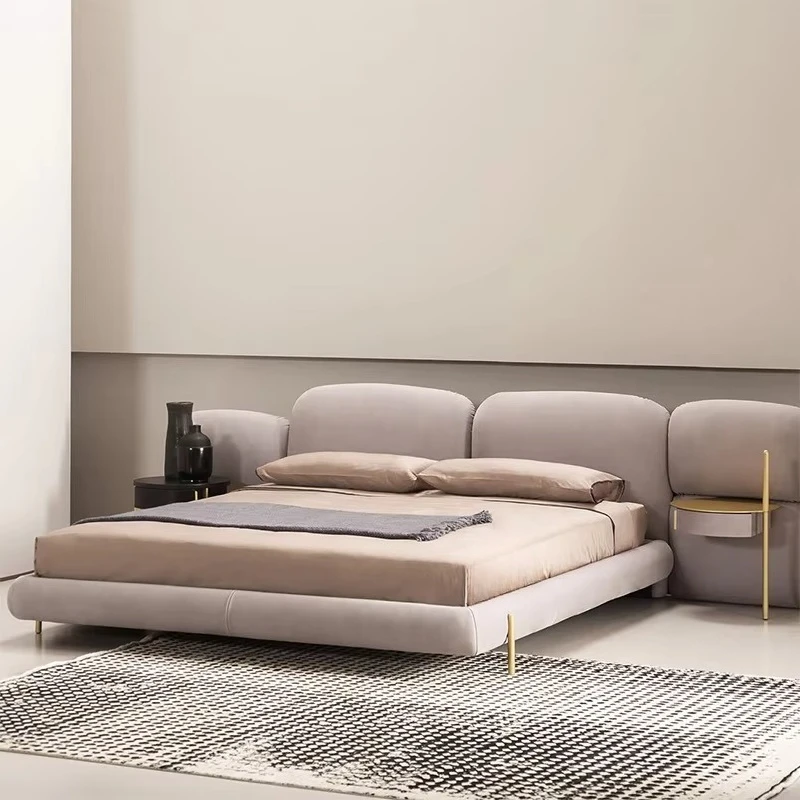 

Спальня, отель, королевская кровать, каркас из цельного дерева, роскошная двуспальная кровать