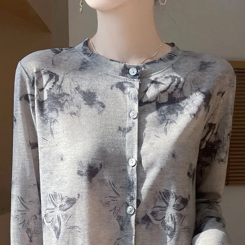 Chinese Style Mulberry Silk Round Neck Knitted Cardigan for Women Wearing Loose Thin Tops