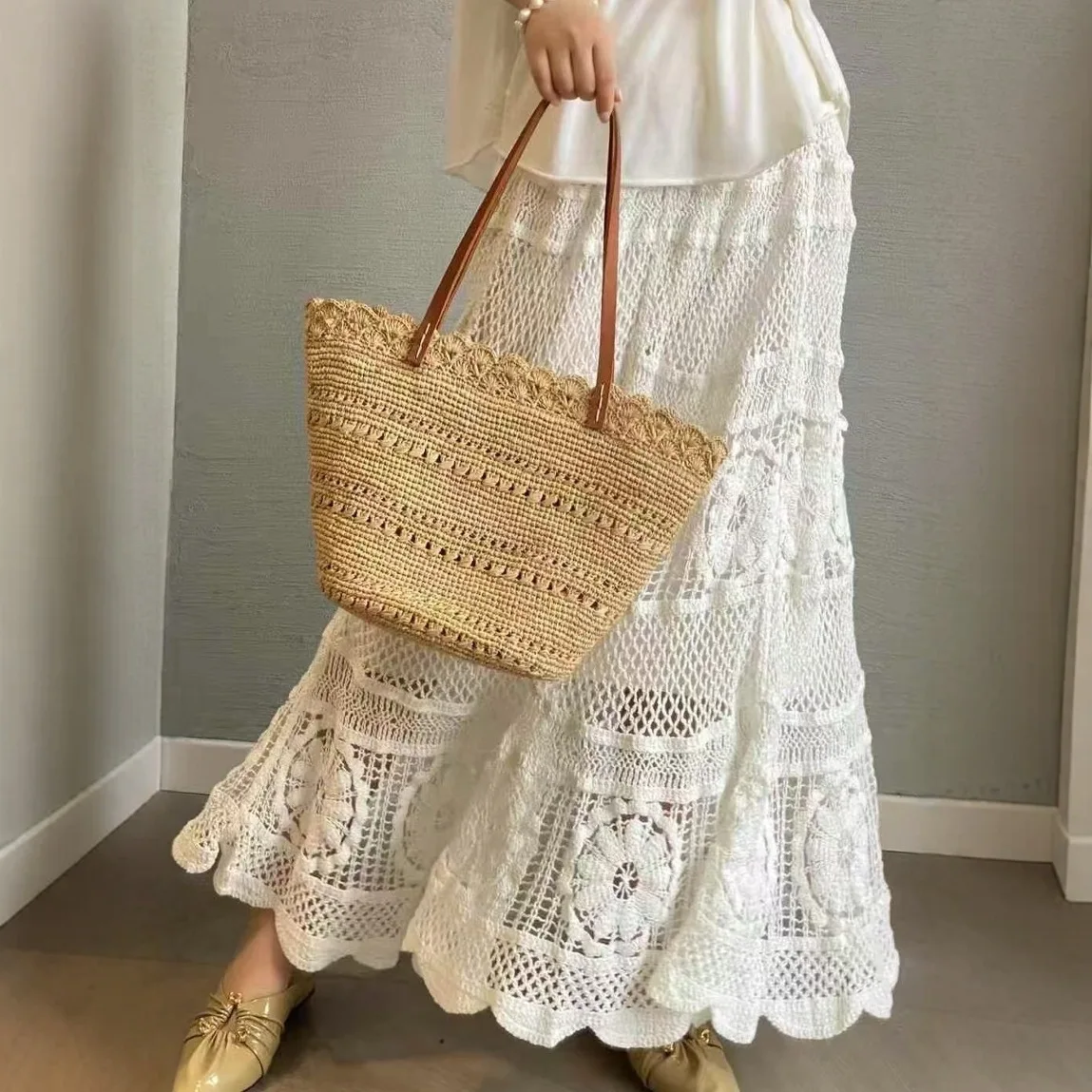

2026 New Lafite Grass Handmade Woven Bag for Women Large Capacity Grass Woven Tote Bag Casual Handheld Shoulder Bag