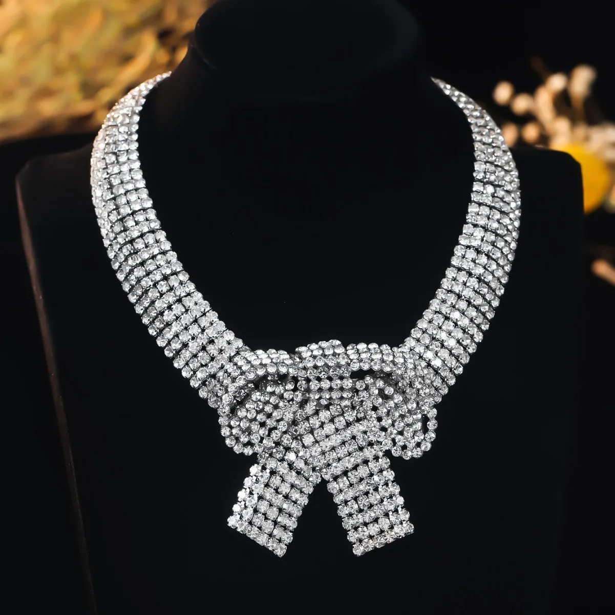 Heavy Industry Shiny Crystal Bow Necklace Women's Wedding Dress Accessories Imported Rhinestones