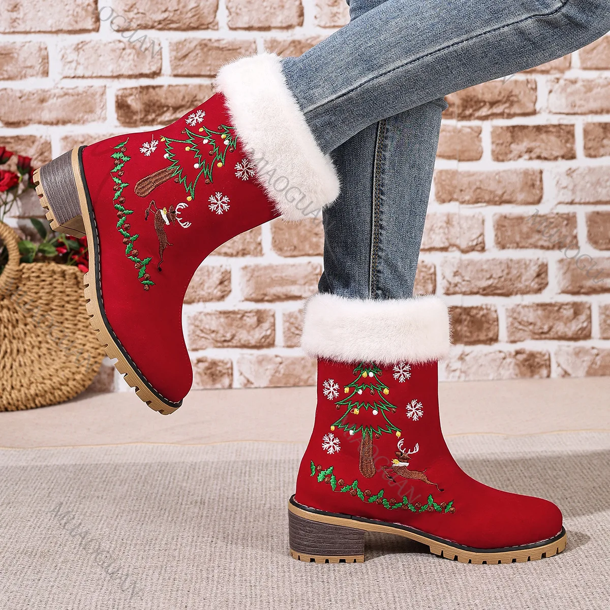 Women's Red Suede Snow Boots, Christmas Embroidered, Fluffy Lined Round Toe Chunky Heel Winter Boots_voghion.com