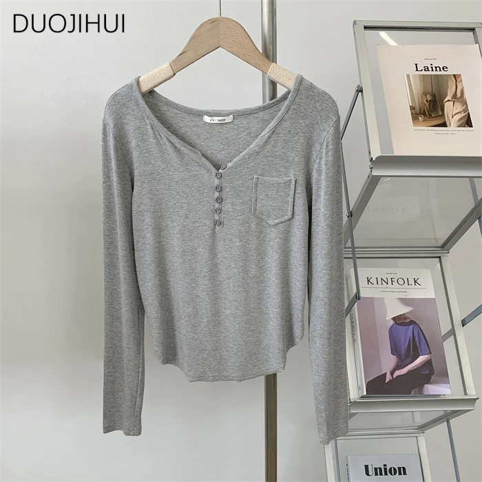 DUOJIHUI verde Basic Button Neck Slim autunno t-shirt donna Chicly semplice Casual tinta unita moda manica lunga t-shirt donna