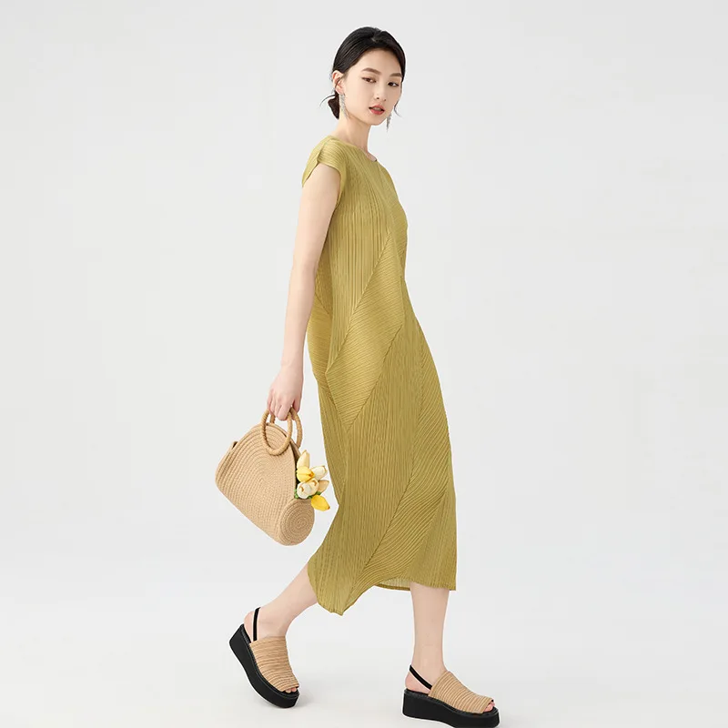 Miyake Style Pleated Dress Women 2024 Summer New Irregular Casual Style Solid Color O-neck Short-sleeved Folded Mid-length Skirt